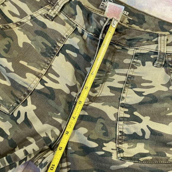 No Bo • Camouflage Cargo Mid-rise Skinny Jeans - Picture 9 of 10
